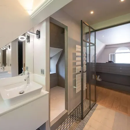 Hotel 83 - Du Lac 4*